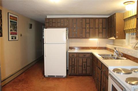 146 Niagara St, Woonsocket, RI 02895 photo 3