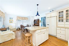 72 Shawomet Ave, Warwick, RI 02889 photo 11