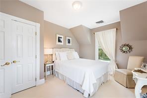 72 Shawomet Ave, Warwick, RI 02889 photo 21