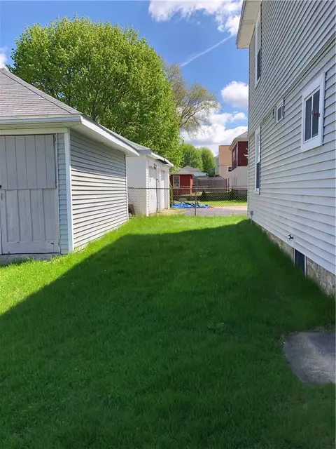 50 Hemond Ave, Woonsocket, RI 02895 photo 3