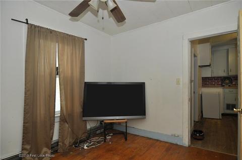 48 Thomas St, Woonsocket, RI 02895 photo 24