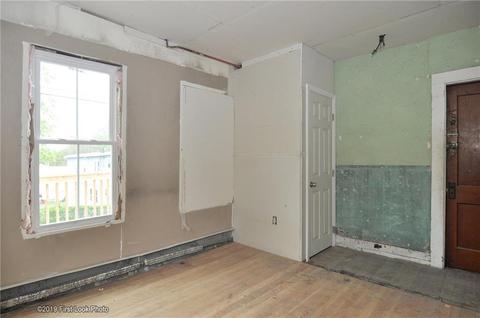 48 Thomas St, Woonsocket, RI 02895 photo 8