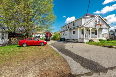 128 Oakton St, Woonsocket, RI 02895 photo 3