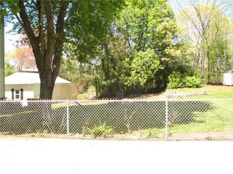 175 Newland Ave, Woonsocket, RI 02895 photo 3