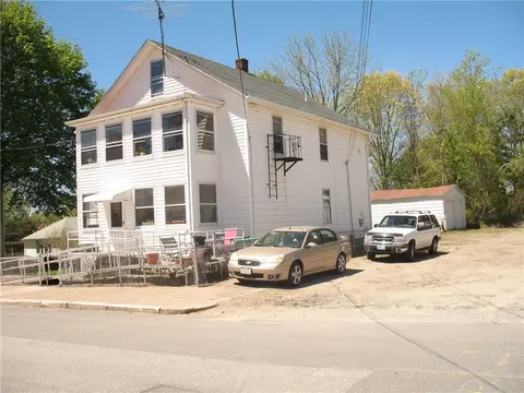 175 Newland Ave, Woonsocket, RI 02895 photo 4