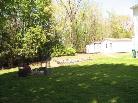 175 Newland Ave, Woonsocket, RI 02895 photo 2