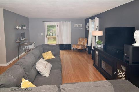 39 Lemis St, Coventry, RI 02816 photo 5