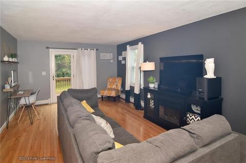 39 Lemis St, Coventry, RI 02816 photo 4