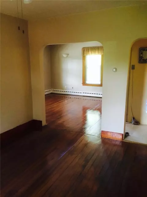 1812 Mendon Rd, Woonsocket, RI 02895 photo 9