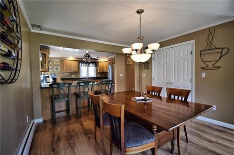 16 Stuart St, Warren, RI 02885 photo 4