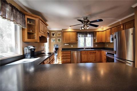 16 Stuart St, Warren, RI 02885 photo 5