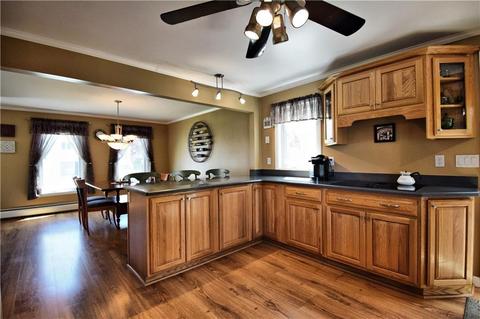16 Stuart St, Warren, RI 02885 photo 7