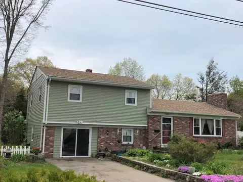 5 Mockingbird Ln, Westerly, RI 02891 photo 2