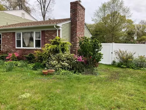 5 Mockingbird Ln, Westerly, RI 02891 photo 3