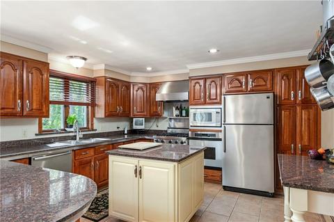 20 Fox Run, Cranston, RI 02921 photo 18