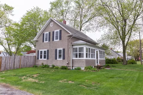 82 Vaughn Ave, Warwick, RI 02886 photo 25