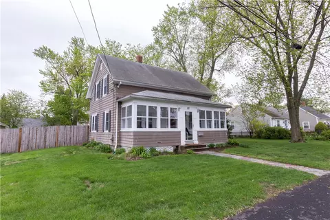 82 Vaughn Ave, Warwick, RI 02886 photo 1