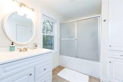 82 Vaughn Ave, Warwick, RI 02886 photo 16