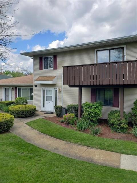 744 Manomet Ct, Warwick, RI 02886 photo 1