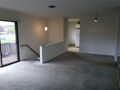 744 Manomet Ct, Warwick, RI 02886 photo 5