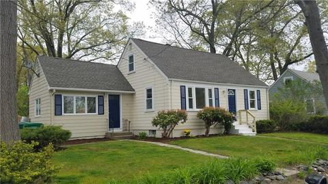 69 Gordon Ave, Warwick, RI 02889 photo 2