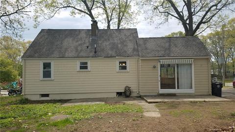69 Gordon Ave, Warwick, RI 02889 photo 4