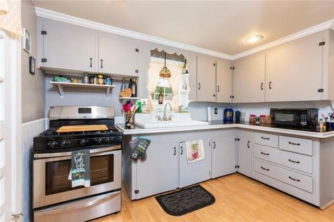 139 Harmony Ct, Warwick, RI 02889 photo 17