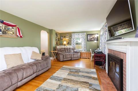 139 Harmony Ct, Warwick, RI 02889 photo 11