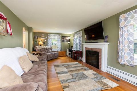 139 Harmony Ct, Warwick, RI 02889 photo 10