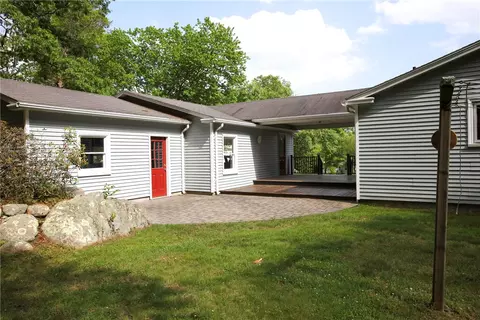 12 Laurel Ave, Westerly, RI 02891 photo 9