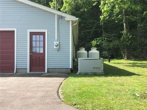 12 Laurel Ave, Westerly, RI 02891 photo 11