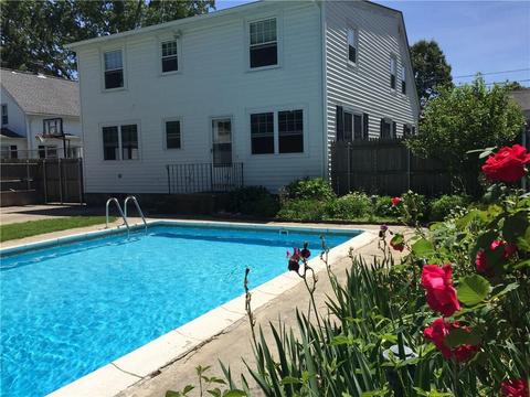 33 Myrtle Ave, Warwick, RI 02886 photo 1