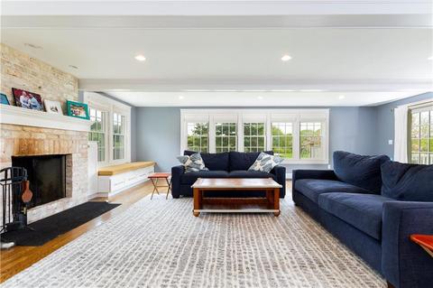82 Third Beach Rd, Middletown, RI 02842 photo 5