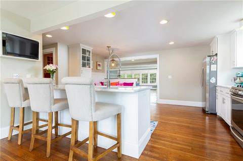 82 Third Beach Rd, Middletown, RI 02842 photo 9