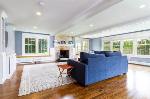 82 Third Beach Rd, Middletown, RI 02842 photo 6