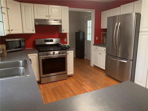 49 Peacock Rd, Warwick, RI 02886 photo 4