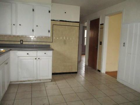 18 Lancaster Ave, Warwick, RI 02886 photo 3