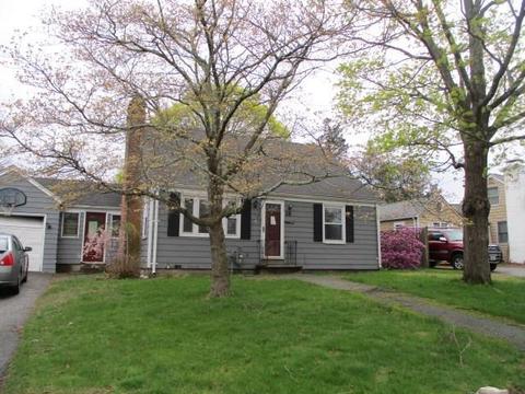 18 Lancaster Ave, Warwick, RI 02886 photo 1
