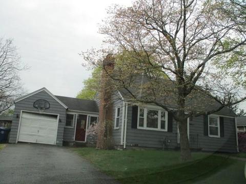 18 Lancaster Ave, Warwick, RI 02886 photo 2