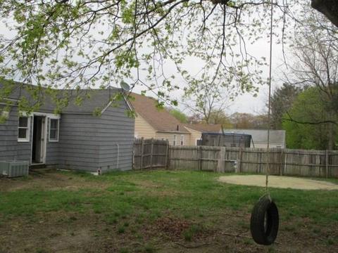 18 Lancaster Ave, Warwick, RI 02886 photo 10