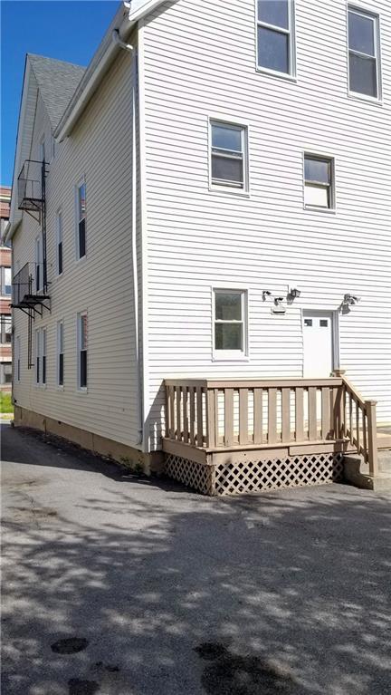 266 Park Pl, Woonsocket, RI 02895 photo 3