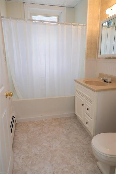 266 Park Pl, Woonsocket, RI 02895 photo 9