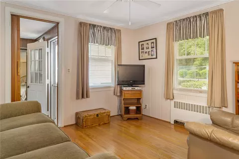 643 Commonwealth Ave, Warwick, RI 02886 photo 10