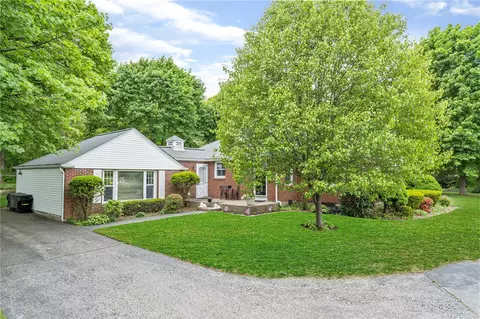 643 Commonwealth Ave, Warwick, RI 02886 photo 1
