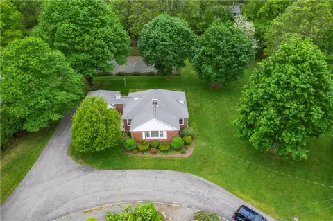 643 Commonwealth Ave, Warwick, RI 02886 photo 22