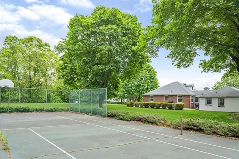643 Commonwealth Ave, Warwick, RI 02886 photo 19