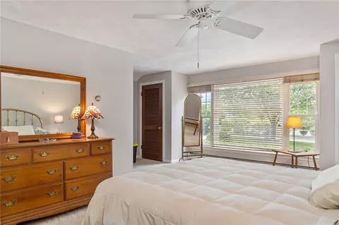 643 Commonwealth Ave, Warwick, RI 02886 photo 14