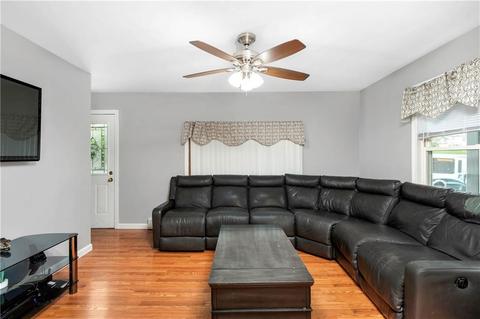 607 Mendon Rd, Woonsocket, RI 02895 photo 6