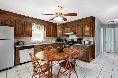 607 Mendon Rd, Woonsocket, RI 02895 photo 4