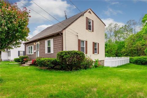 607 Mendon Rd, Woonsocket, RI 02895 photo 3